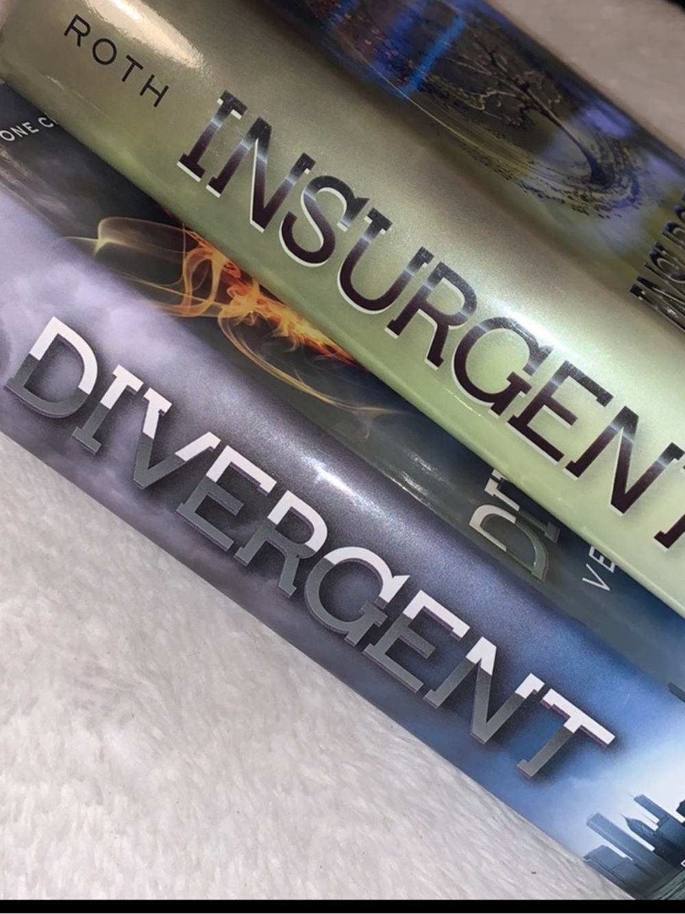 SALE!! Divergent book 1 & 2